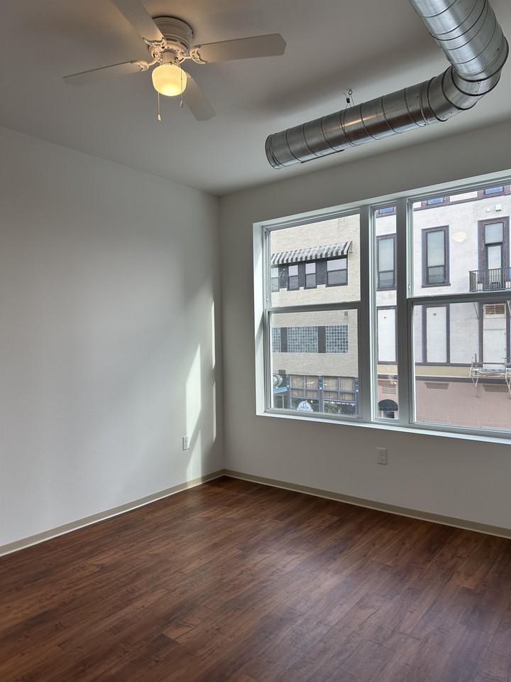 307 307 North 3rd StreetAPT 206 #206 - Photo 3 of 8