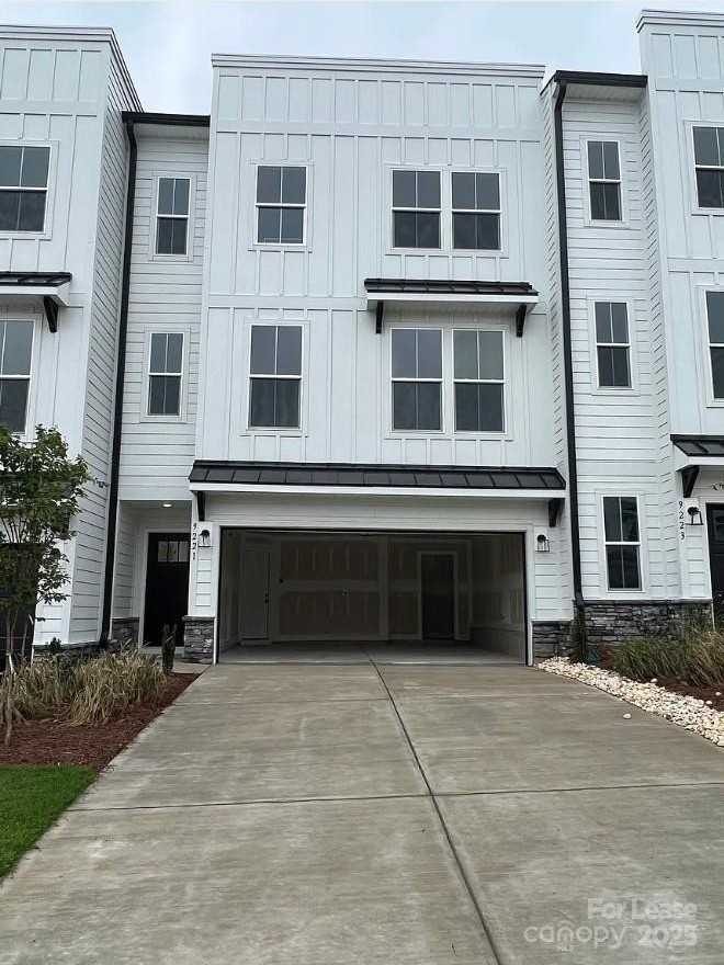 9221 Walnut Hill Rd NW