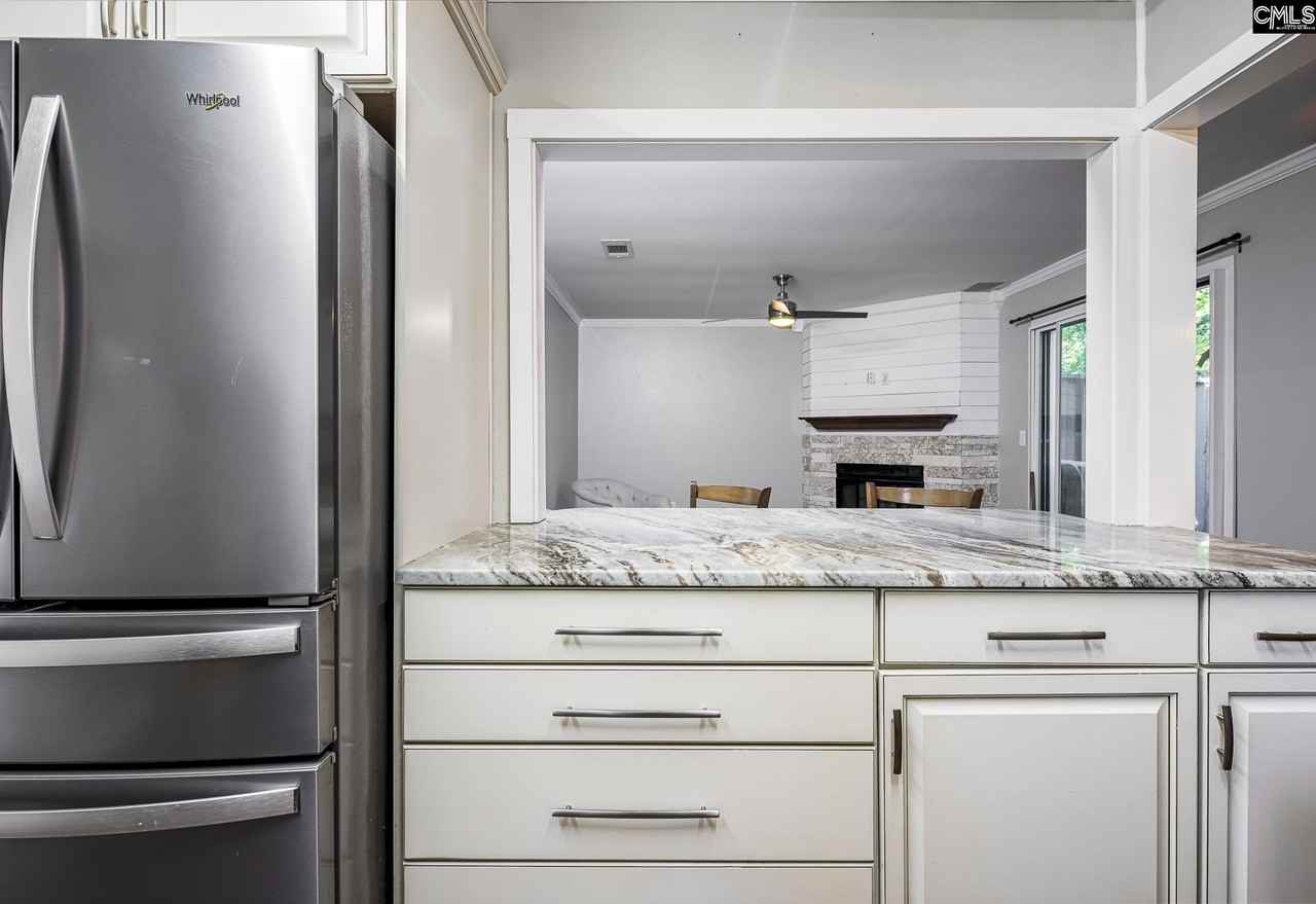 251 Shoreline Drive - Photo 6 of 30