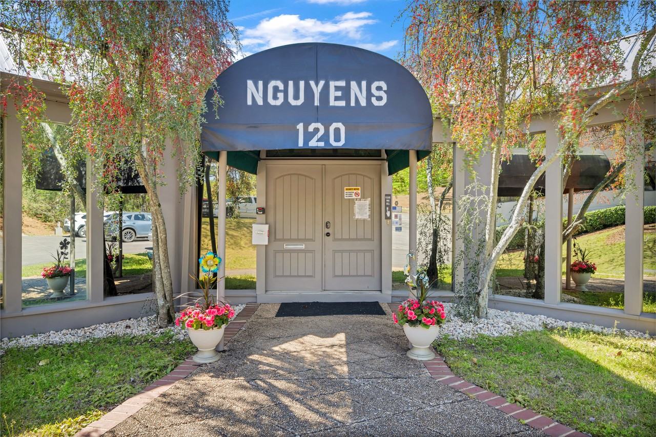 120 Vulcan Road - Photo 4 of 33