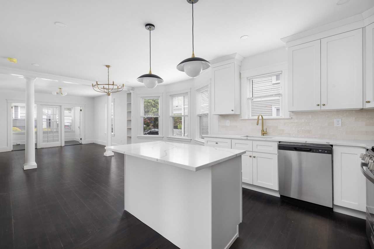 403 Morris Avenue #1 - Photo 4 of 11