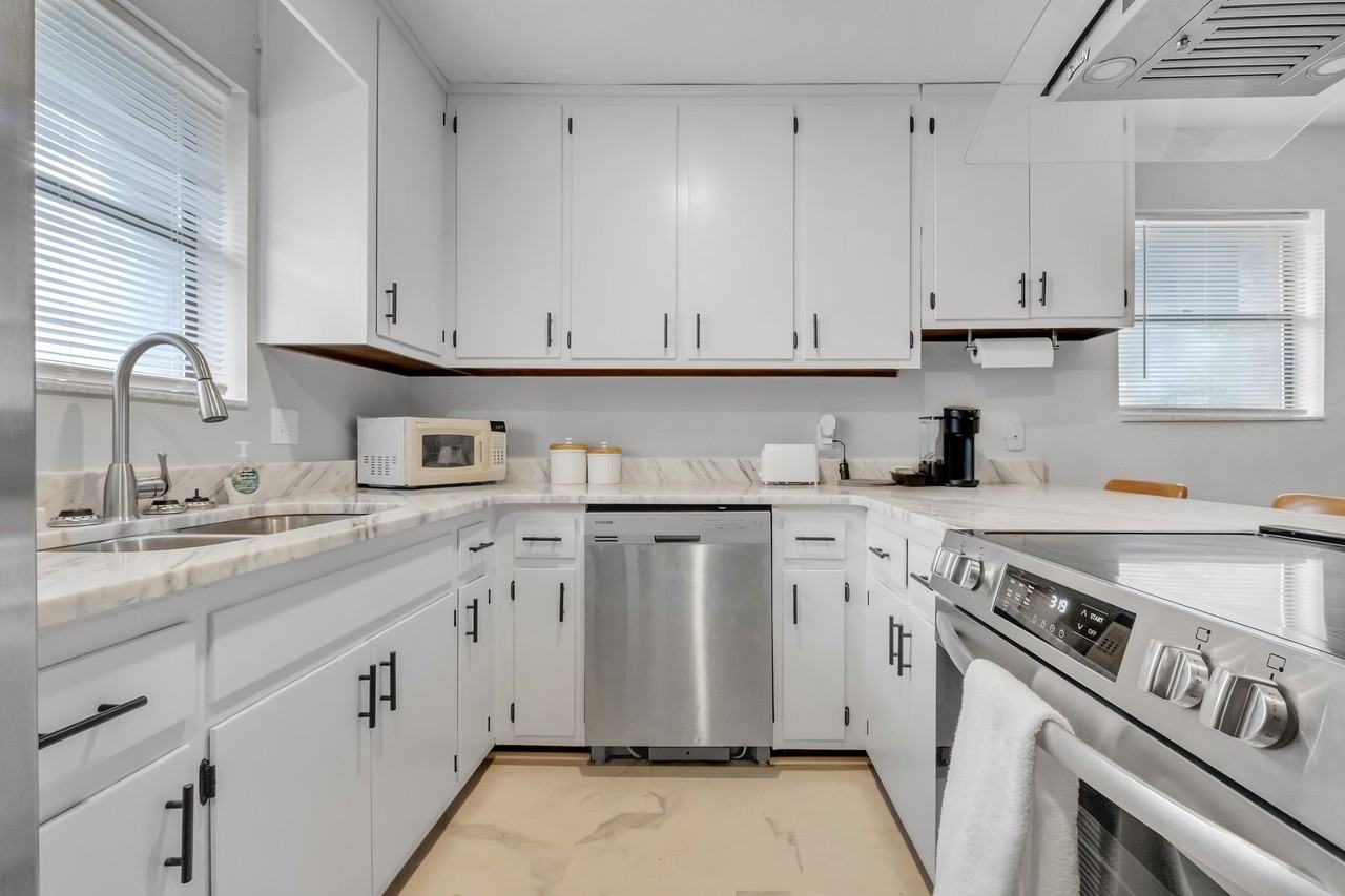 1942 Darryl Drive #1 - Photo 2 of 10