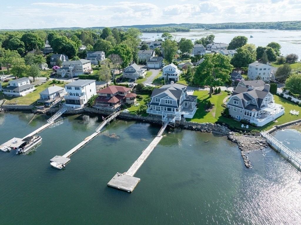 8 Riverside Rd - Photo 2 of 40