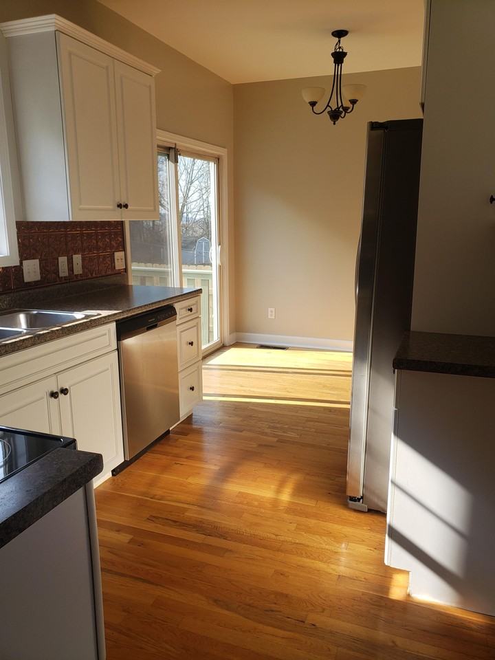 1028 Nottingham Drive #1 - Photo 4 of 48