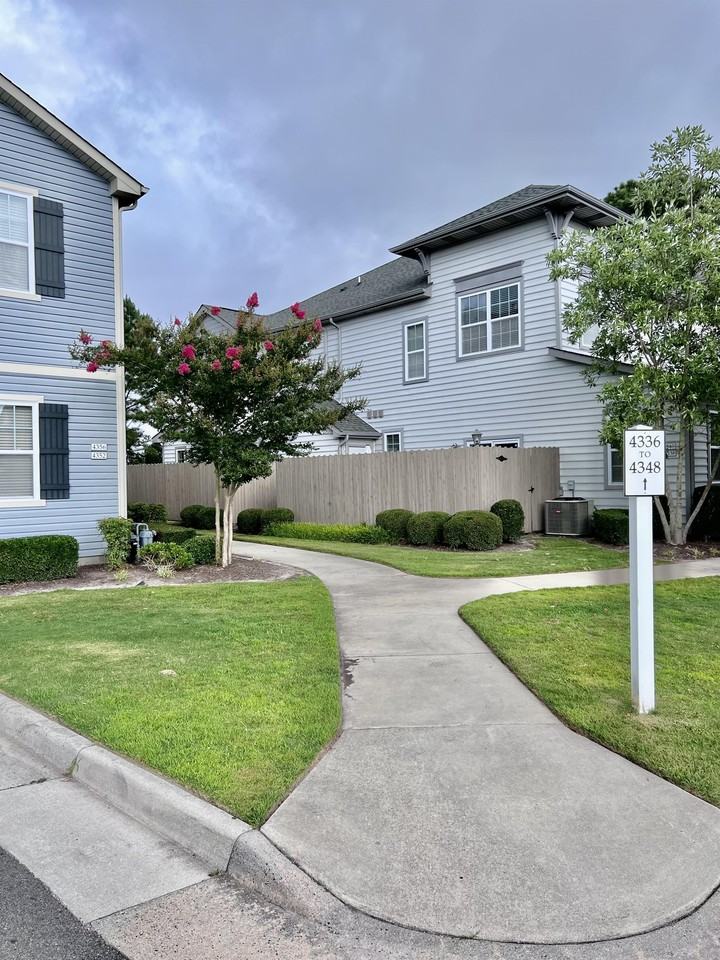 4356 Turnworth Arch #1 - Photo 2 of 10