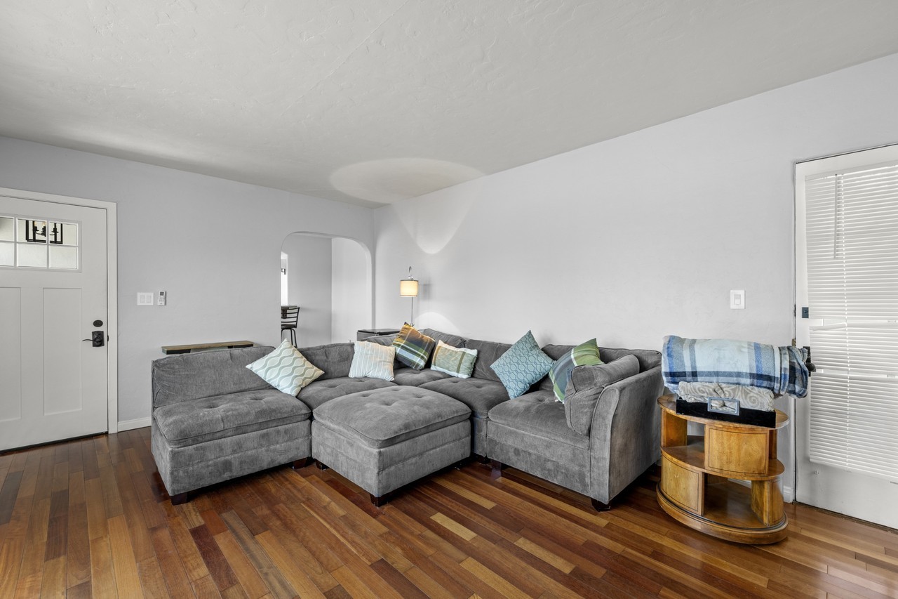 4768 College Ave #MAIN - Photo 3 of 20