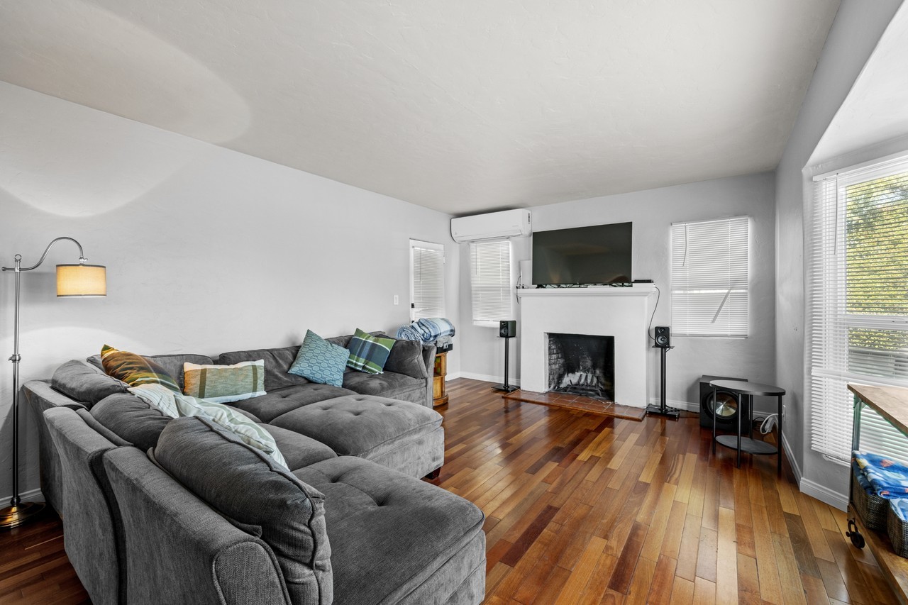 4768 College Ave #MAIN - Photo 2 of 20