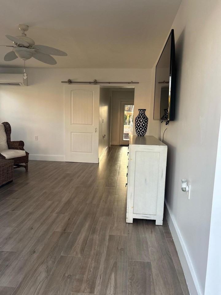 826 Bonito Lane - Photo 4 of 20