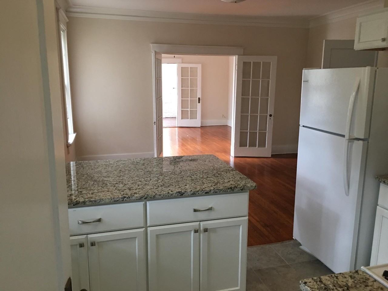 114 North Mclean Boulevard #2 - Photo 3 of 5