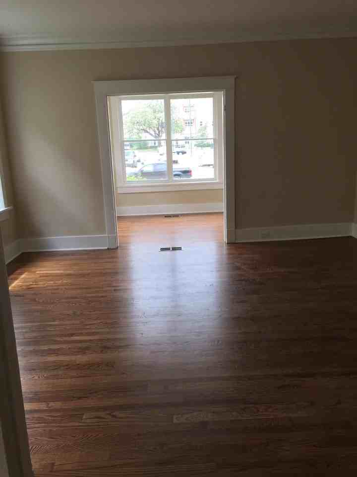 114 North Mclean Boulevard #2 - Photo 4 of 5