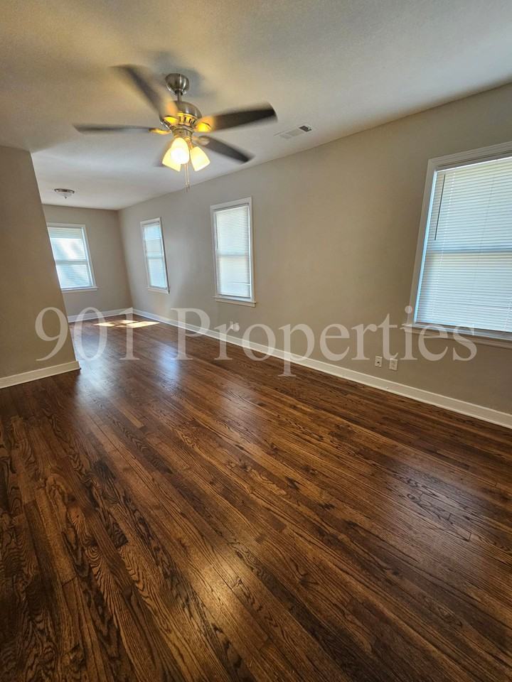 135 Plainview St #1 - Photo 2 of 10