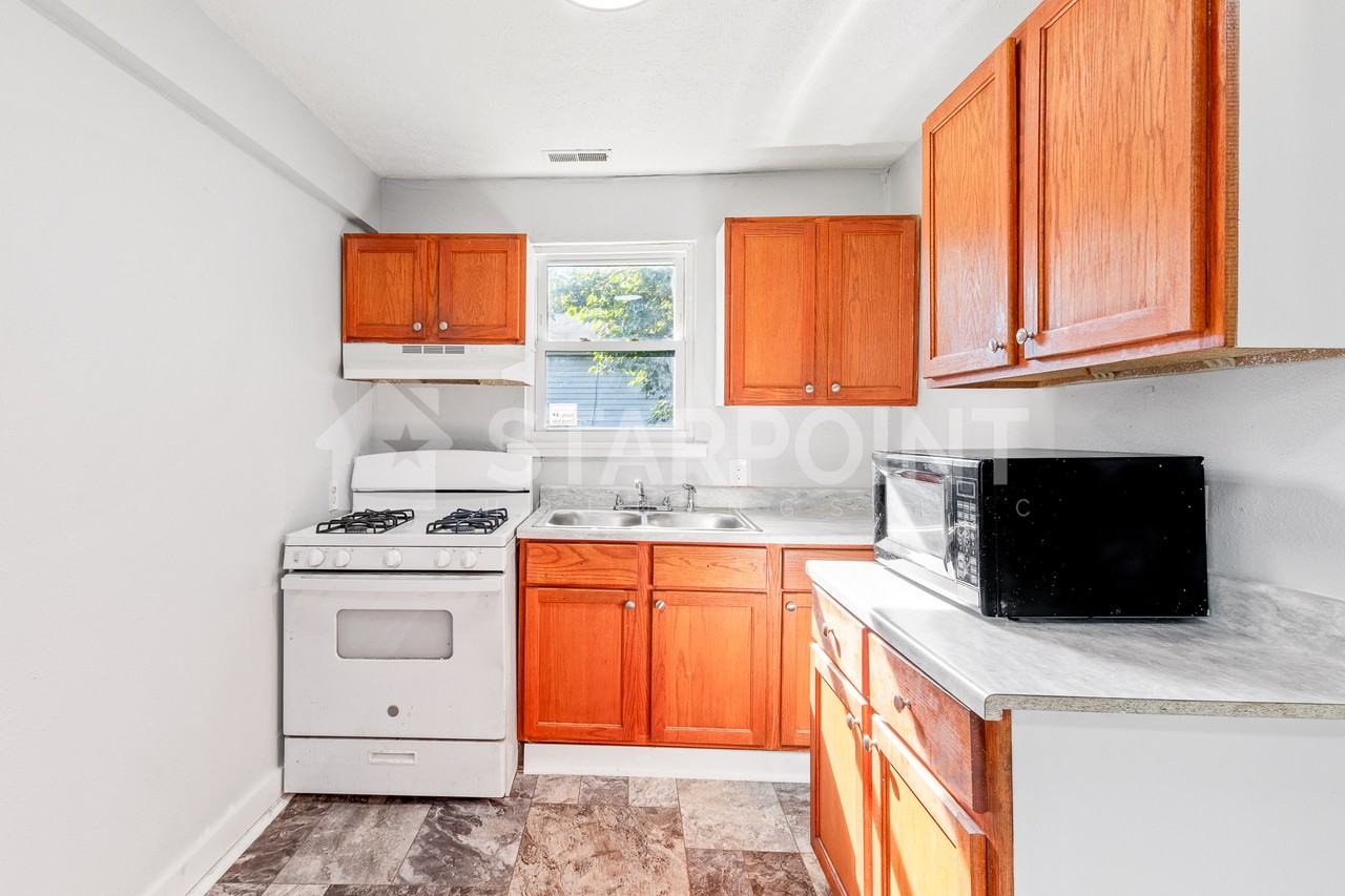 1611 West Kentucky Street #1 - Photo 3 of 10