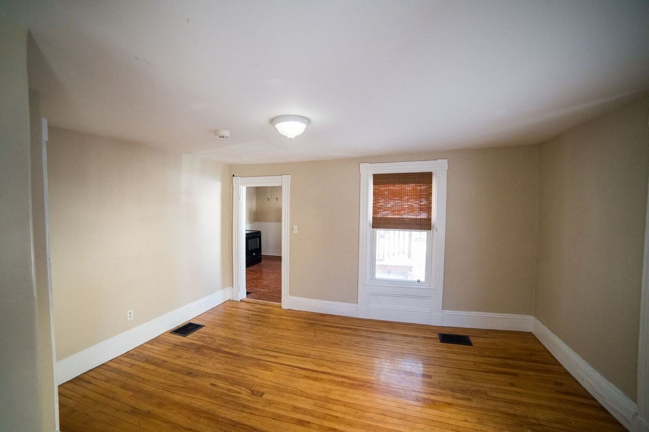11 Cottage St #11 - Photo 4 of 24