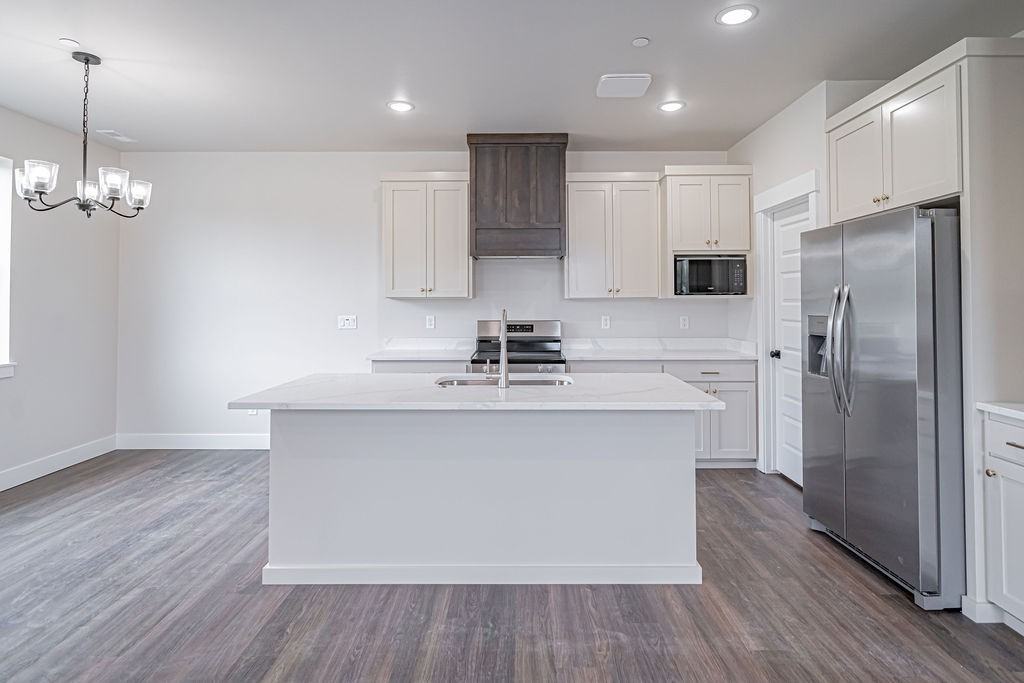 Huntshire Avenue 3 Mid - 2985 #2985 - Photo 7 of 29