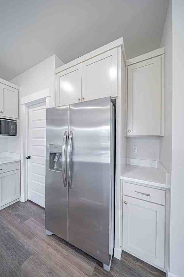 4 Huntshire Avenue 4 End - 2995 #2995 - Photo 2 of 19