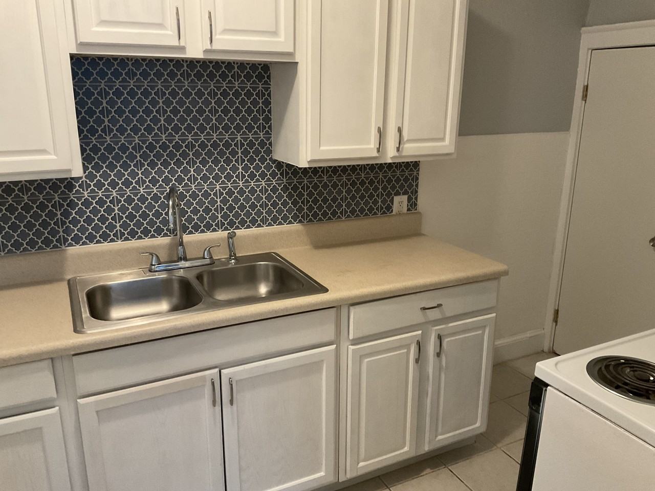 1332 Custer Street #1 - Photo 4 of 9