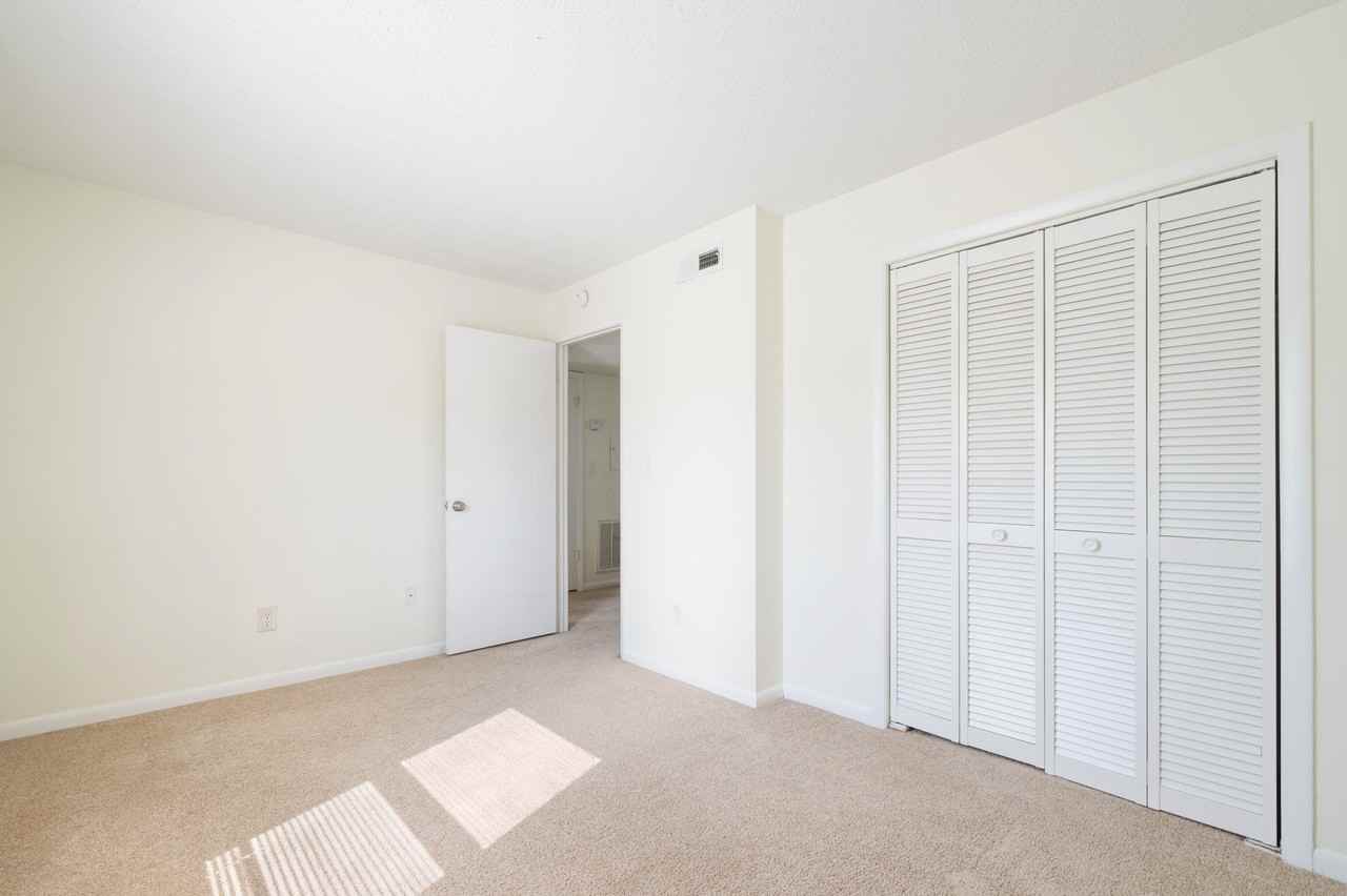 9617 20th Bay Street - Photo 6 of 29