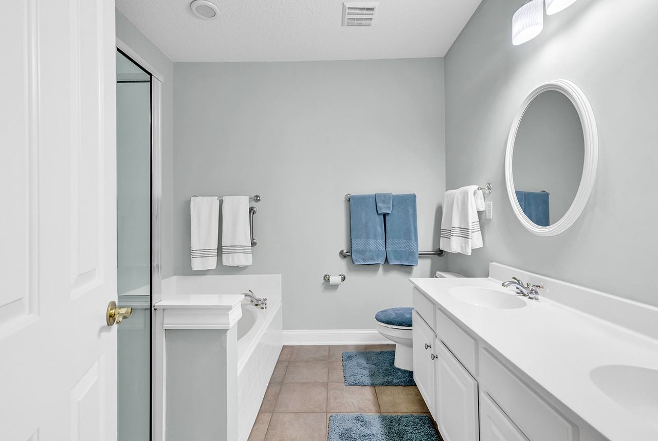 2450 2450 Marsh Glen Drive - 321Unit 321 #321 - Photo 7 of 17