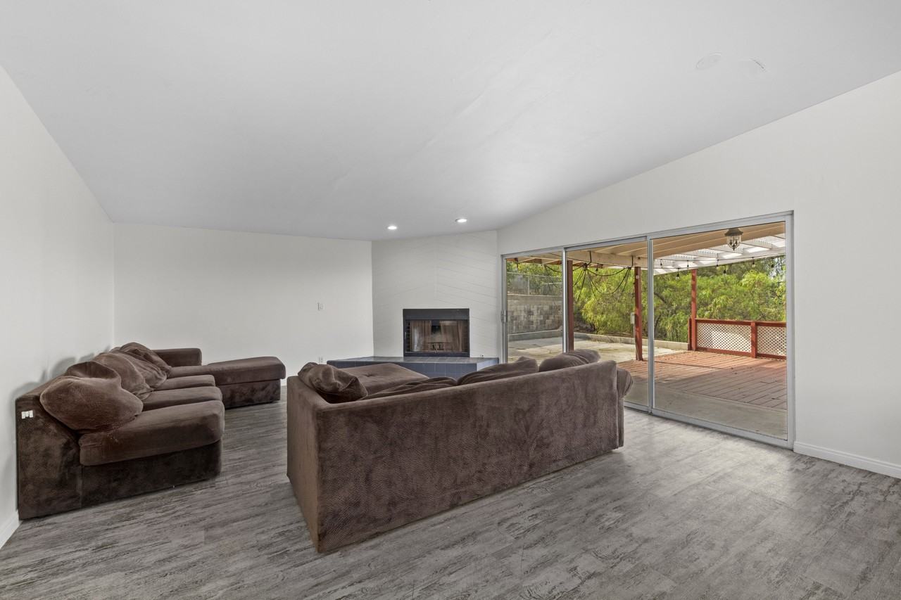 5431 Mary Lane Dr #1 - Photo 3 of 34