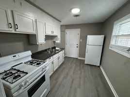 featured image of 1023 East Dixon Street #1