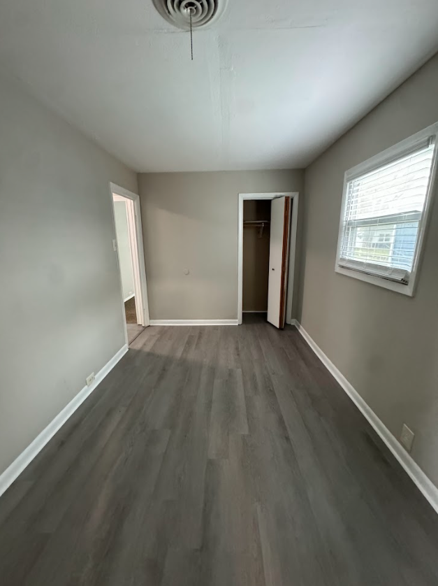 1023 East Dixon Street #1 - Photo 3 of 9