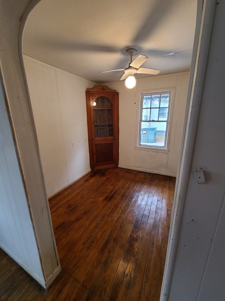 607 East C Street #1 - Photo 3 of 7