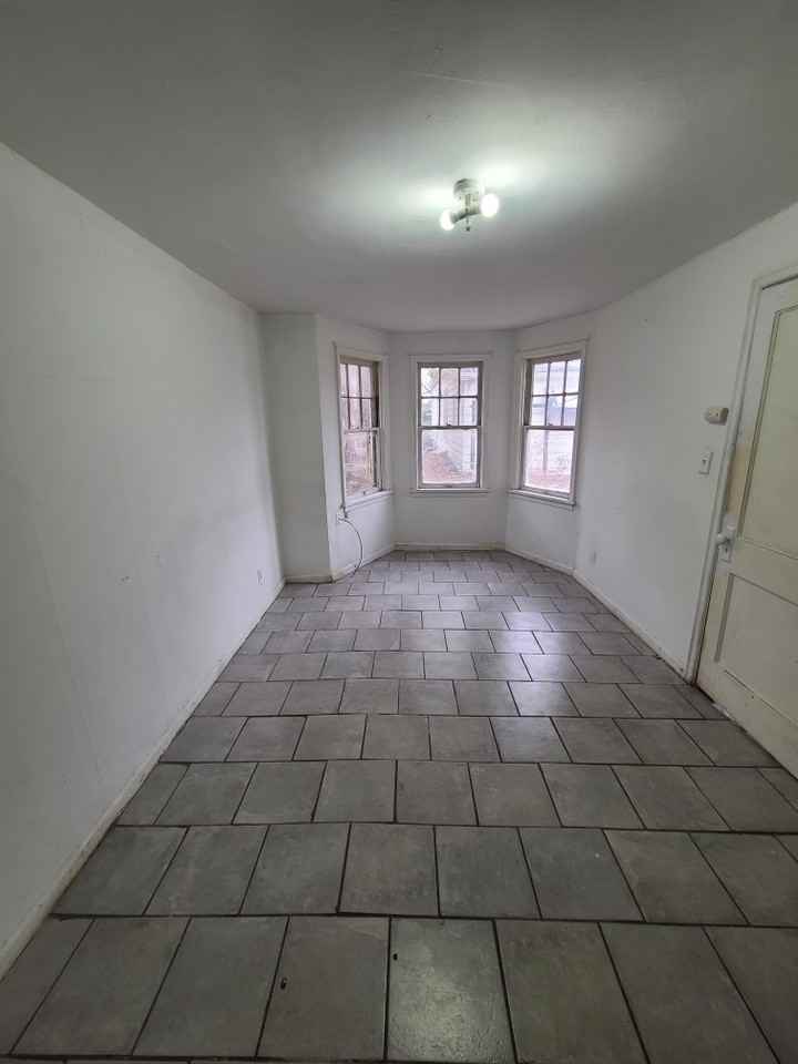 607 East C Street #1 - Photo 6 of 7