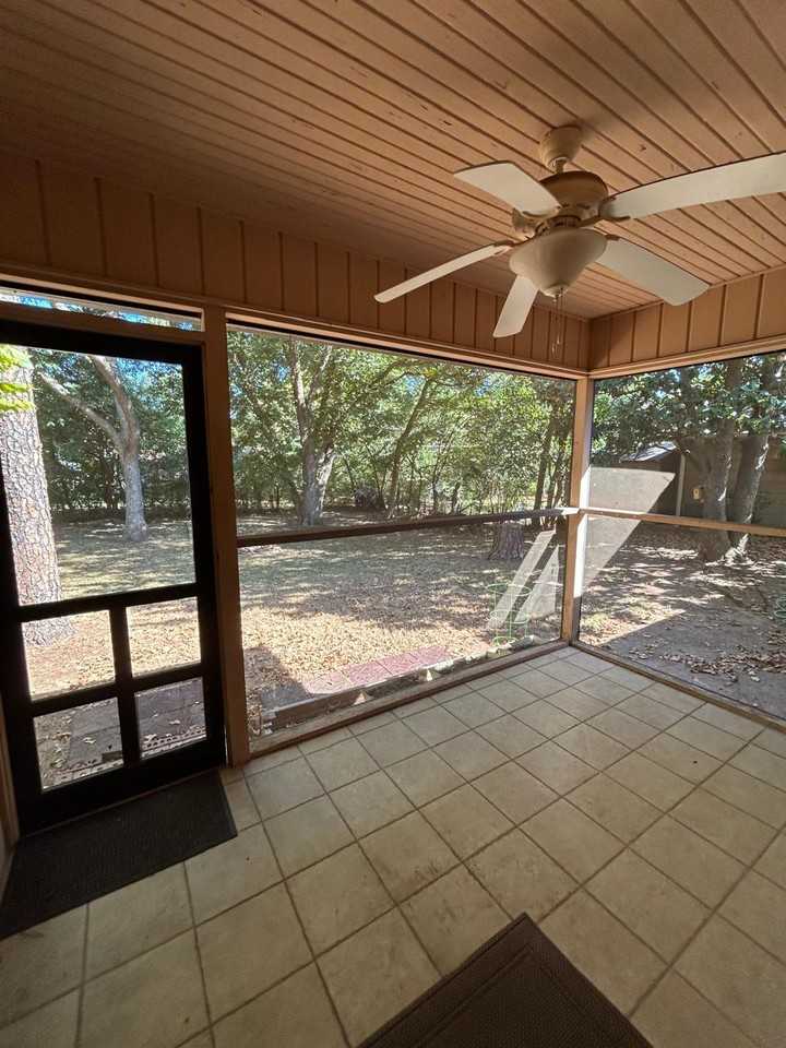 723 S Ridge Dr #1 - Photo 6 of 9