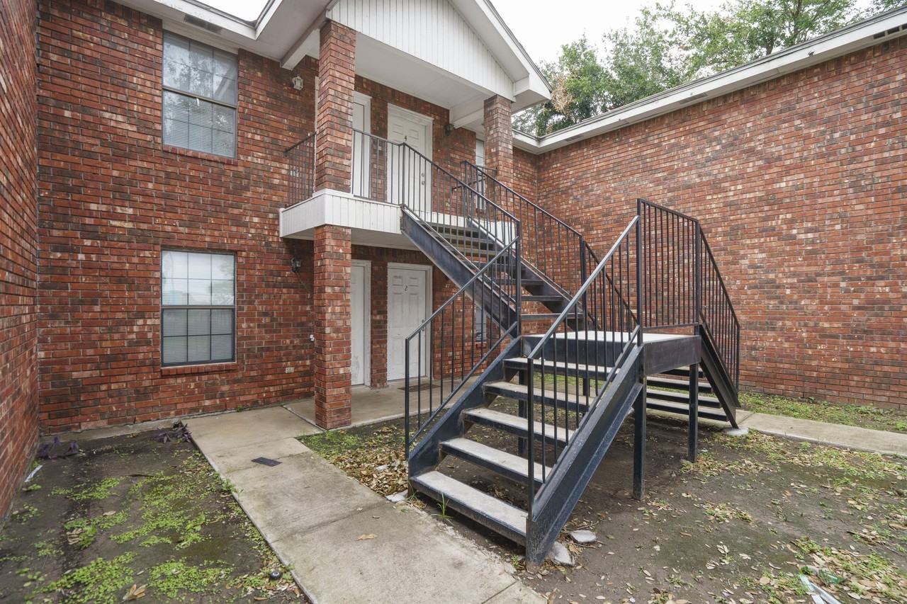 1918 Angus St S #3 - Photo 2 of 50