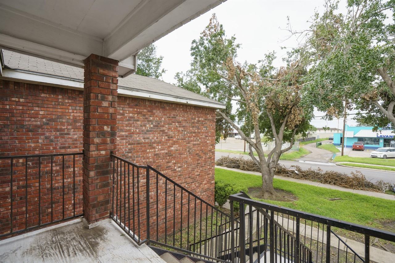 1918 Angus St S #3 - Photo 4 of 50