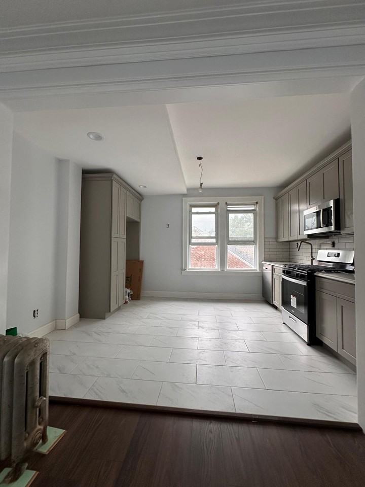 32 Greene Ter #2-2ndFL - Photo 2 of 17