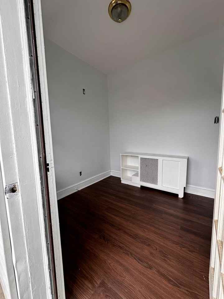 32 Greene Ter #2-2ndFL - Photo 5 of 17