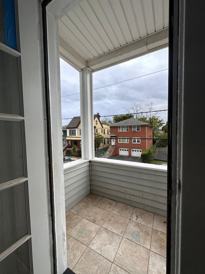 32 Greene Ter #2-2ndFL - Photo 6 of 17