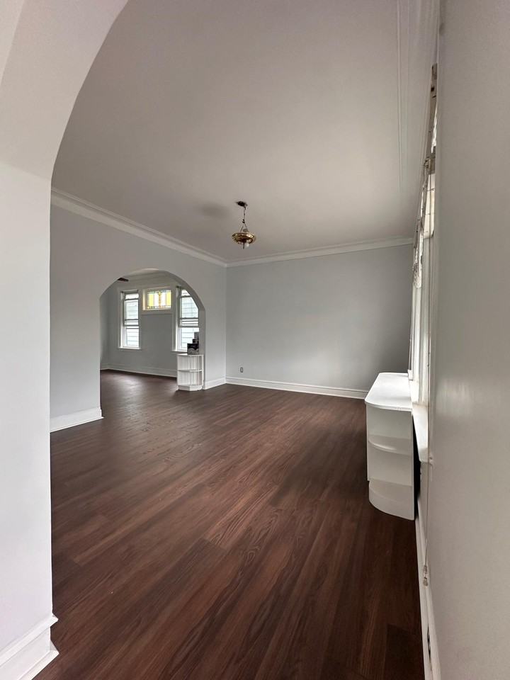 32 Greene Ter #2-2ndFL - Photo 5 of 17