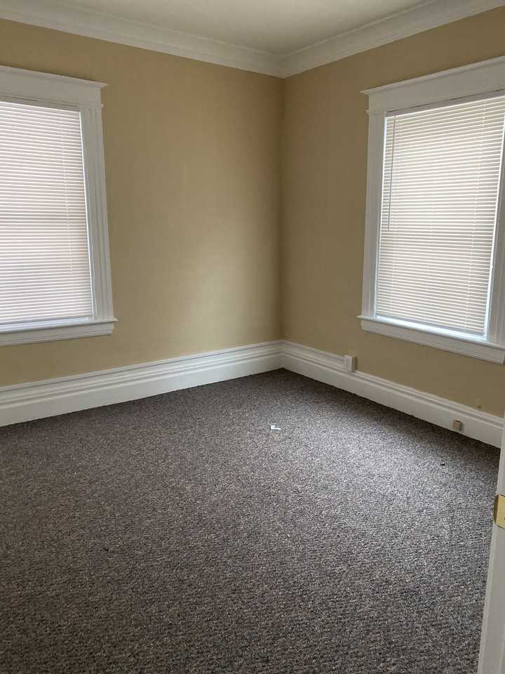 62 Clay Ave #62 - Photo 7 of 11