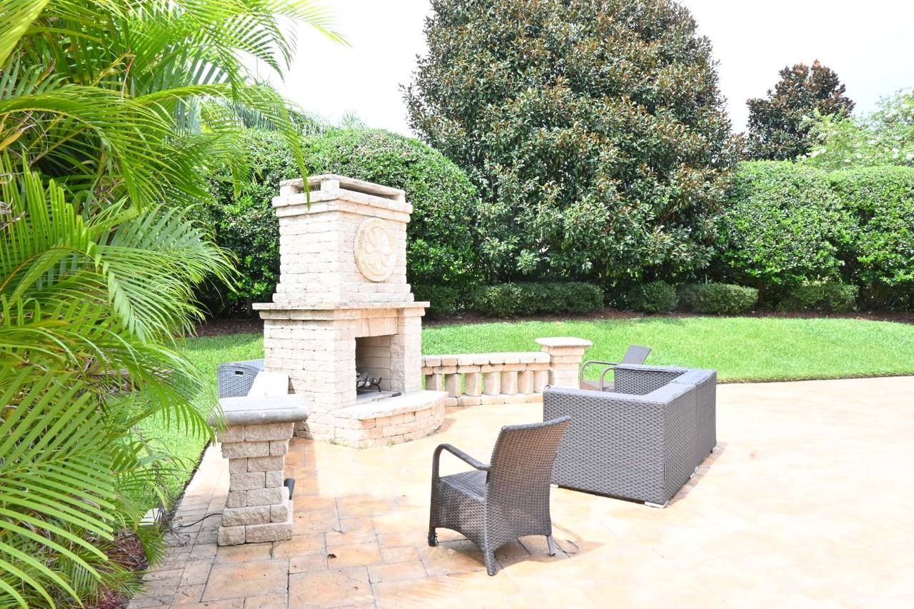 5723 Oxford Moor Boulevard #1 - Photo 3 of 9