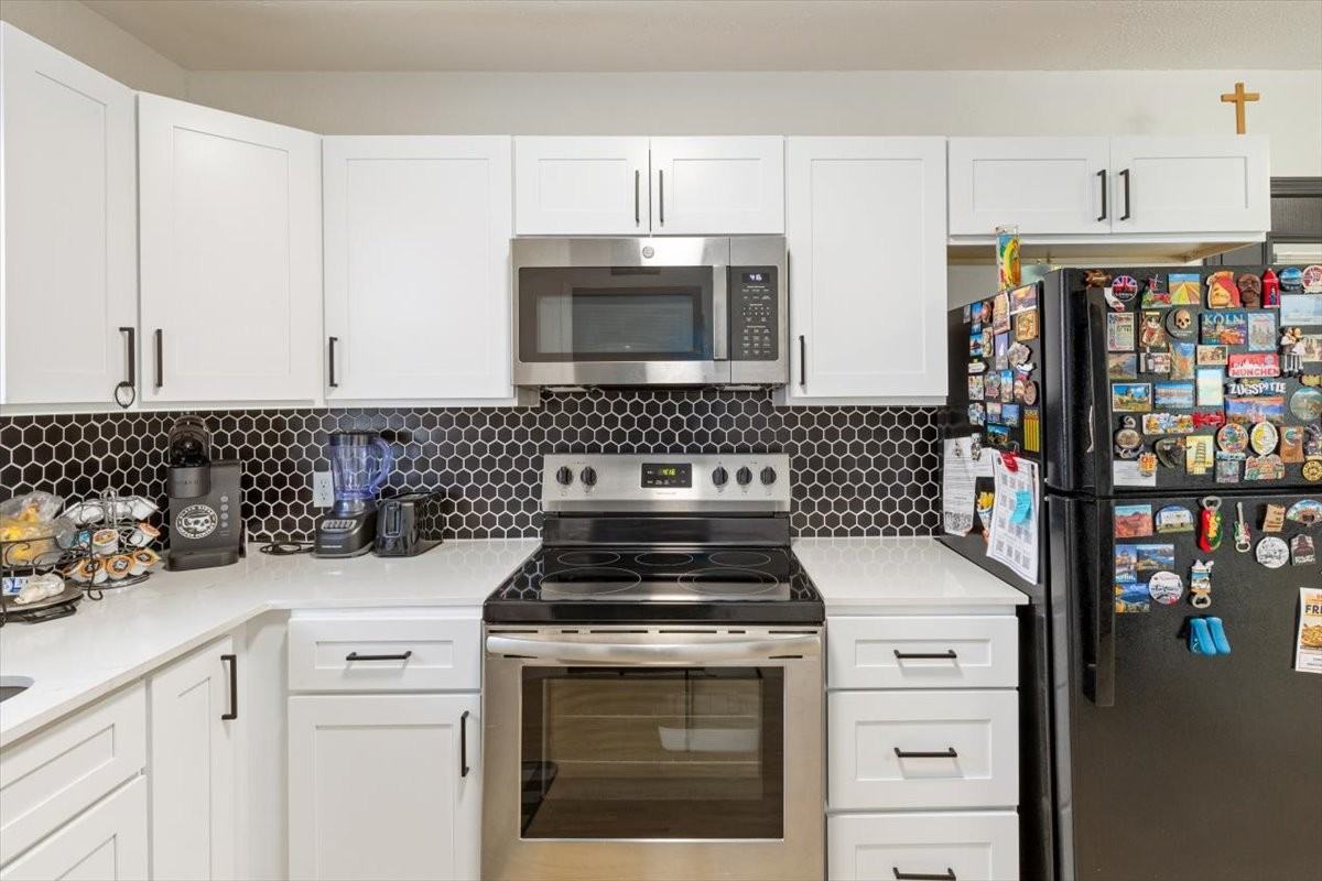 333 Nw 65th St #1 - Photo 5 of 19
