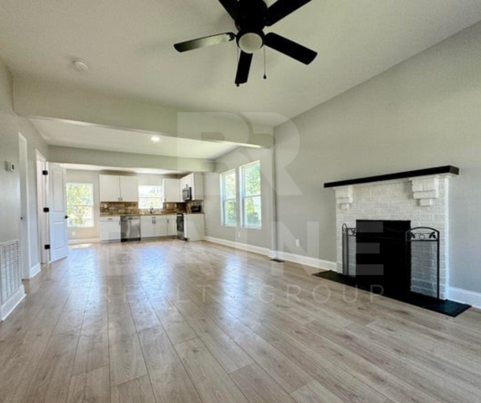 938 Avenue a #1 - Photo 4 of 13