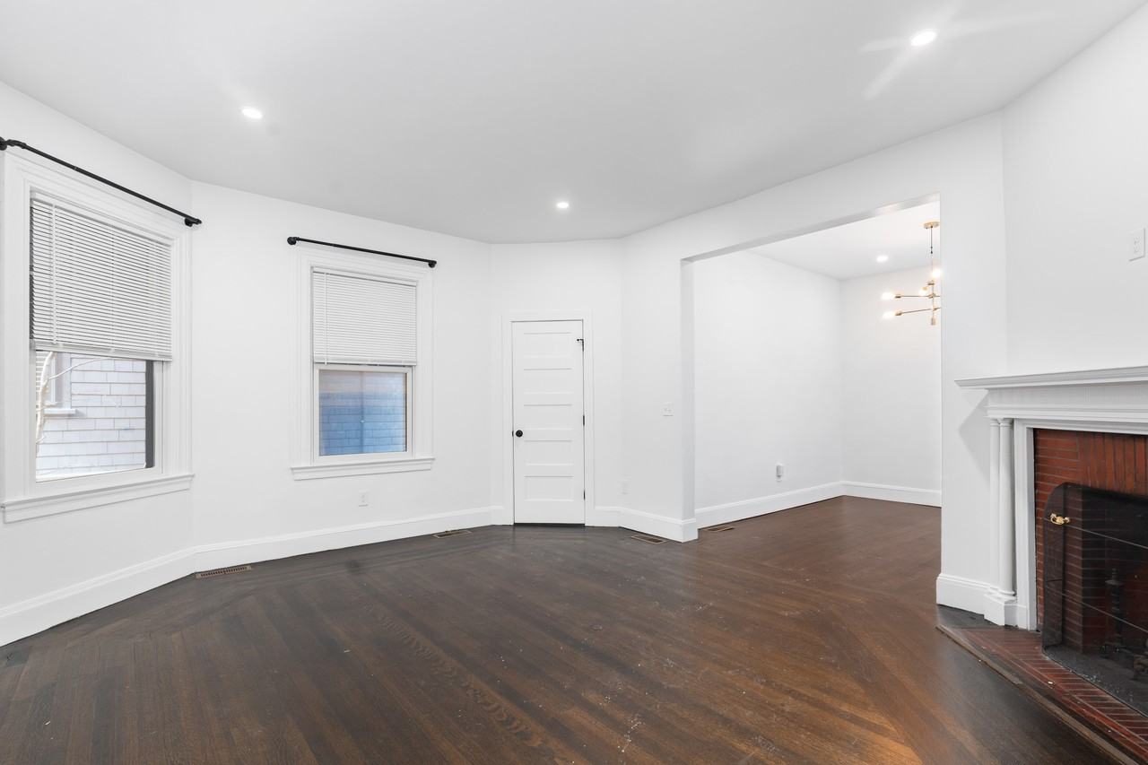 8 Barnes St #1 - Photo 6 of 14