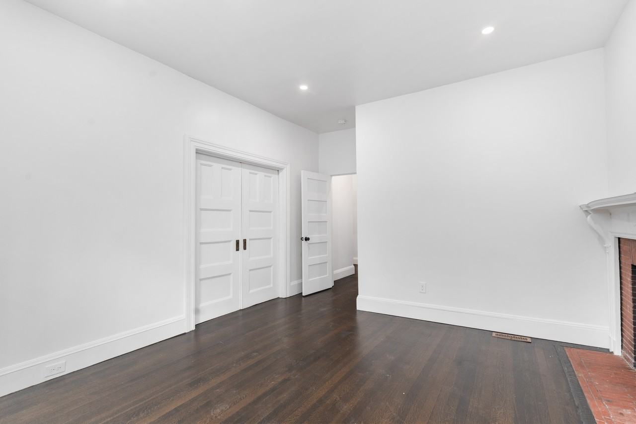 8 Barnes St #1 - Photo 7 of 14