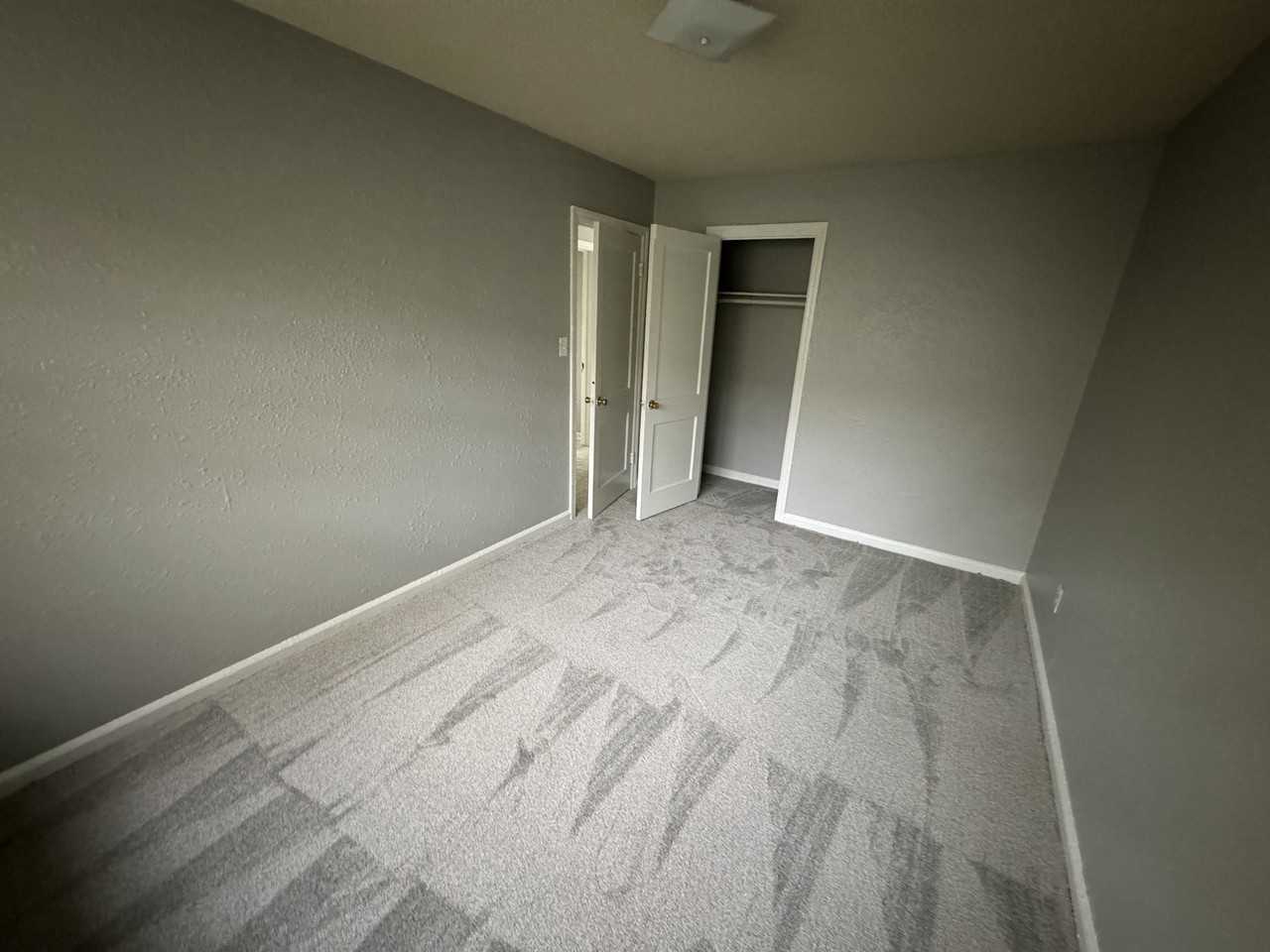 2209 North Kenyon Street #1 - Photo 6 of 7