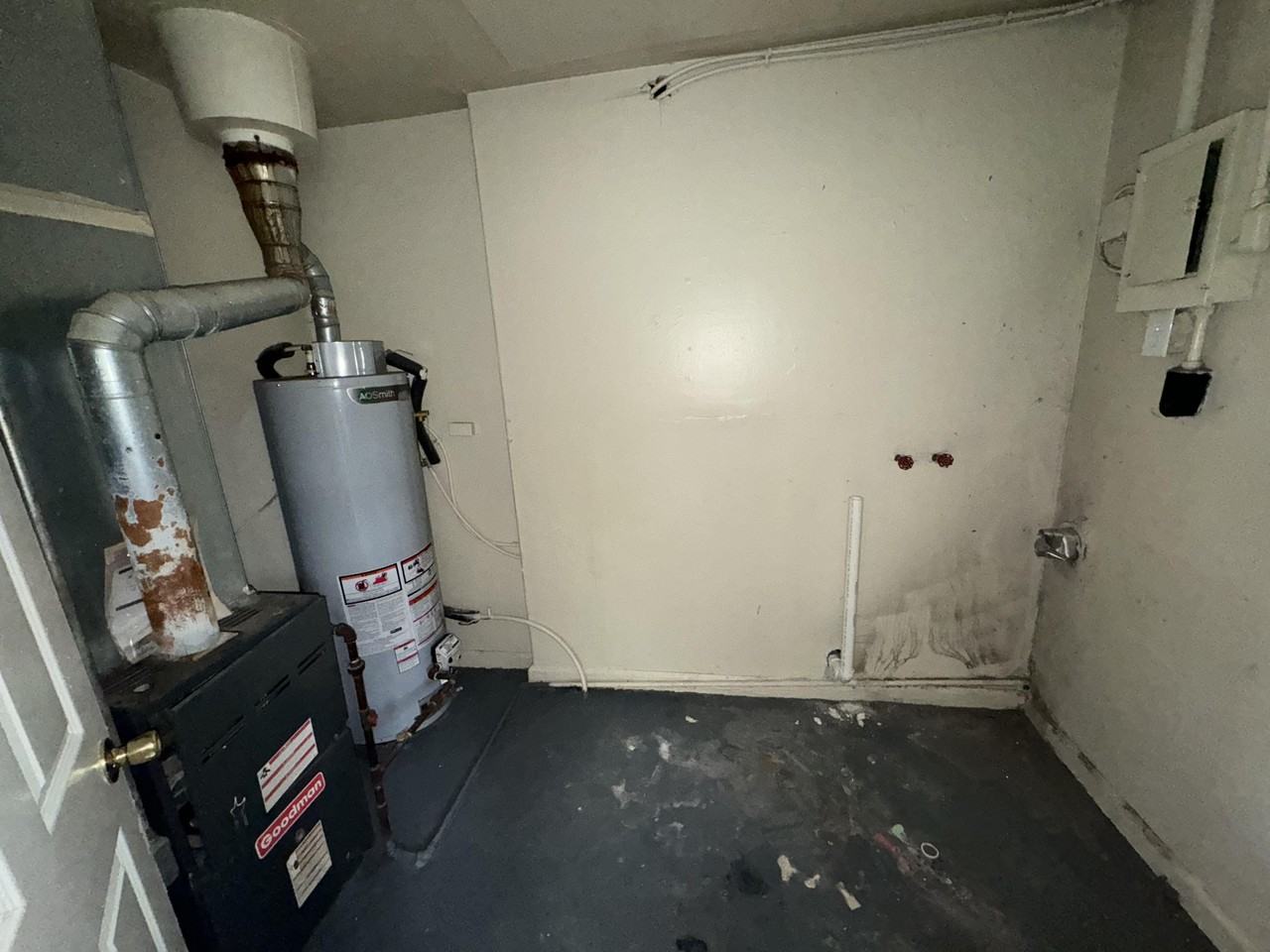 2216 North Kitley Avenue #1 - Photo 3 of 7