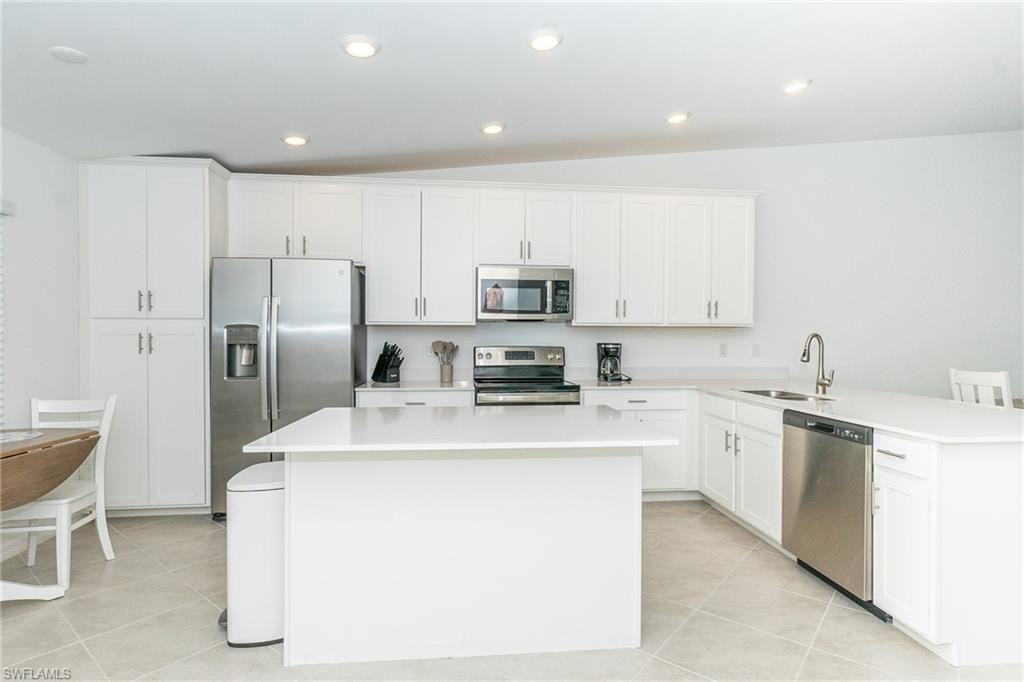 6031 Ellerston Way - Photo 5 of 39