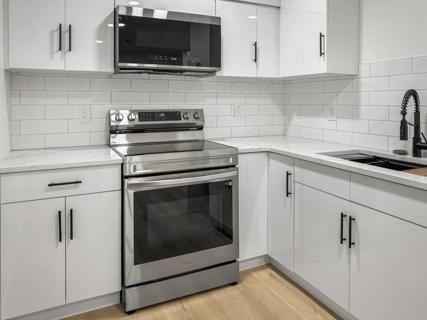 1333 156 St Sw - Photo 2 of 10