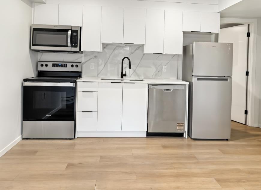 9305 123 Ave Nw - Photo 2 of 10