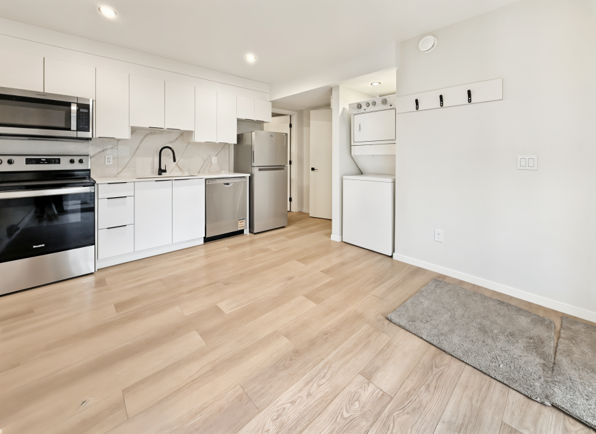 9305 123 Ave Nw - Photo 3 of 10