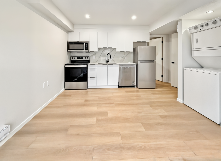 9305 123 Ave Nw - Photo 4 of 10