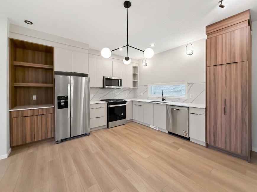 9307 123 Ave Nw - Photo 2 of 10