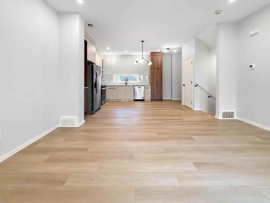 9307 123 Ave Nw - Photo 4 of 10