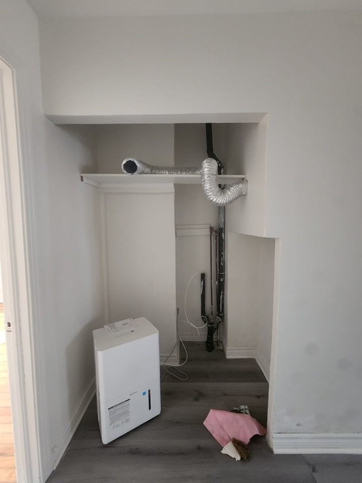 6990 9e Avenue #2 - Photo 3 of 8